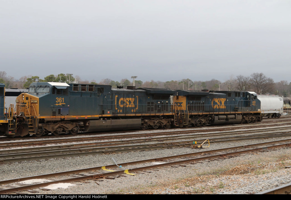 CSX 489 & 361